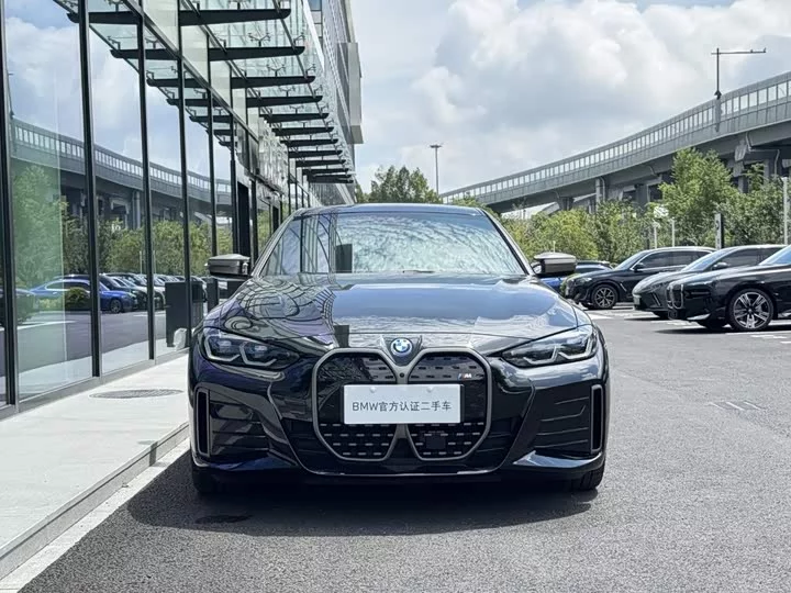 BMW i4