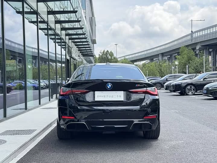 BMW i4