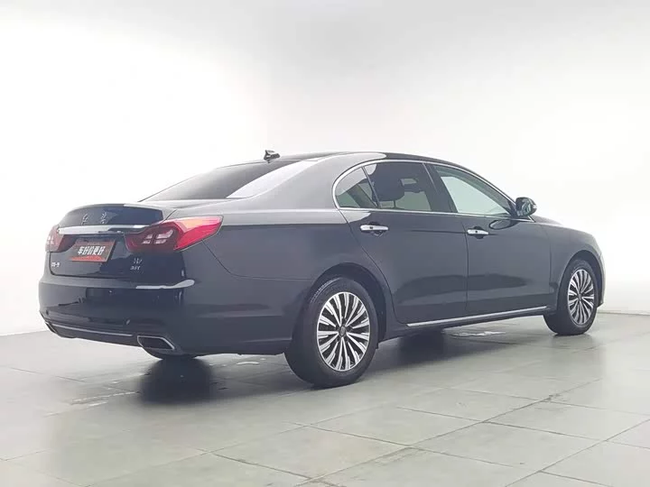 Hongqi H7
