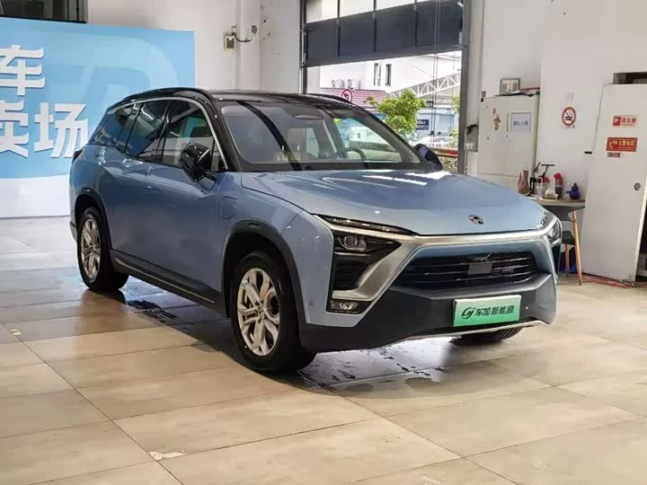 NIO ES8