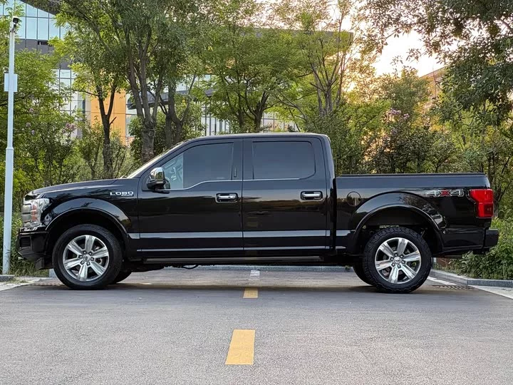 Ford F-150 Raptor