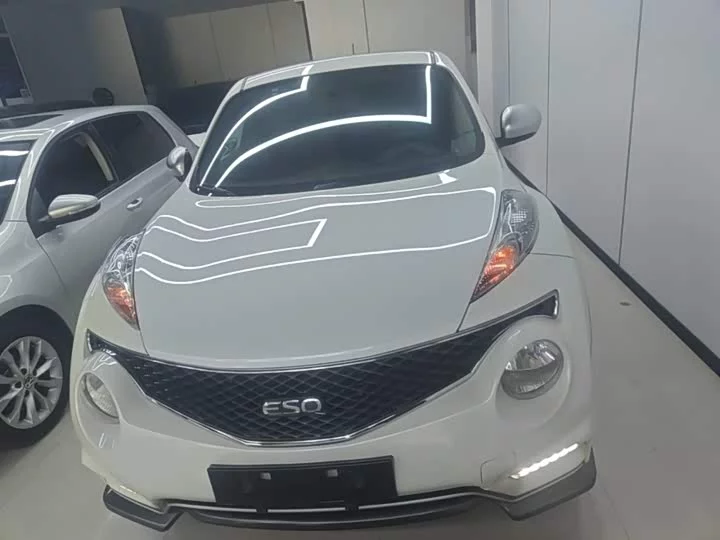 Infiniti ESQ