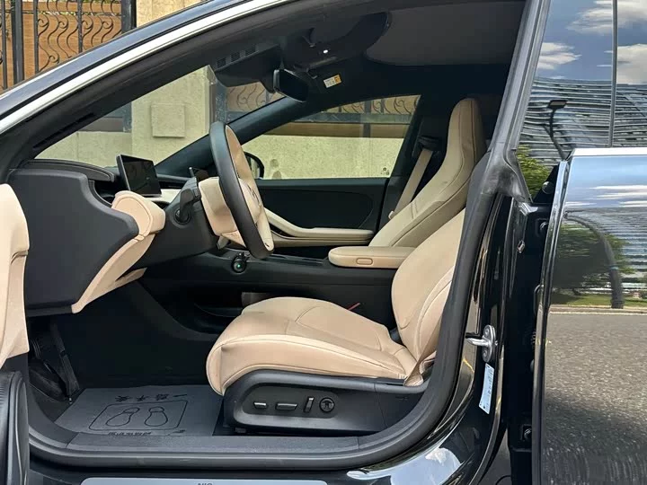 NIO ET5