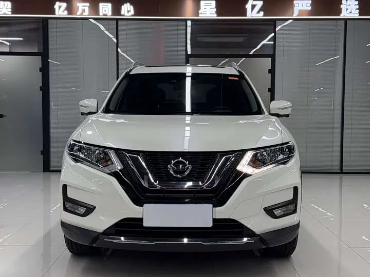 Nissan Qijun