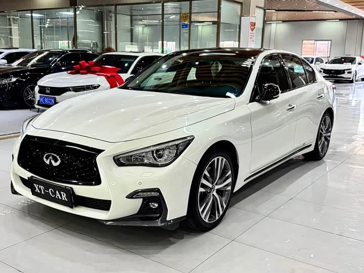 Infiniti Q50L