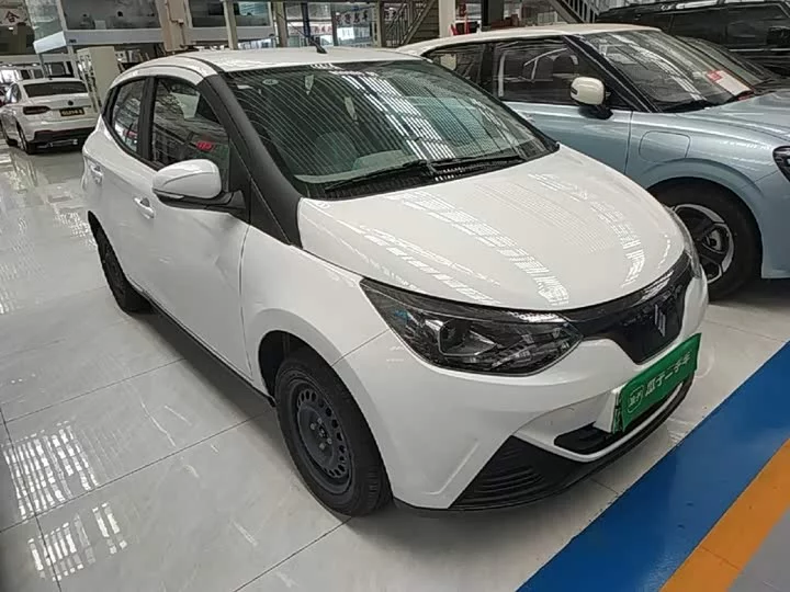 Jiangling Easy EV2