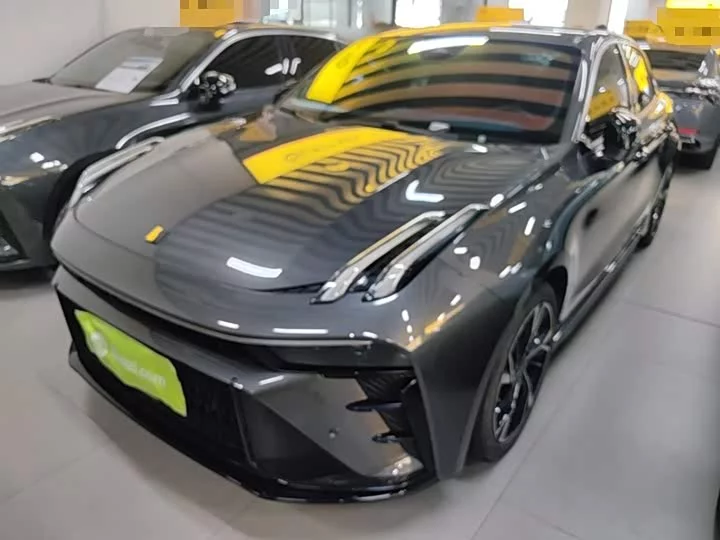 Lynk & Co 03