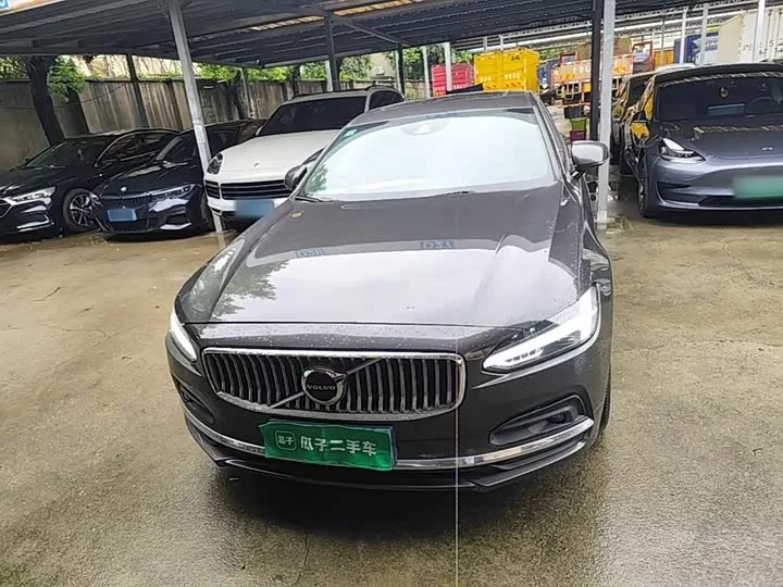 Volvo S90