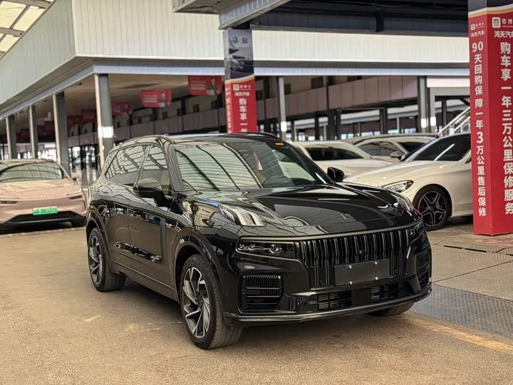Lynk & Co 09