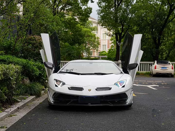 Lamborghini Aventador