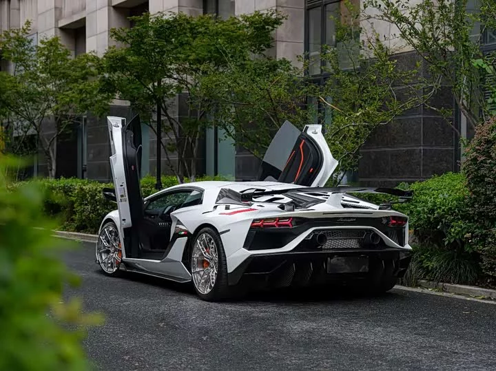 Lamborghini Aventador