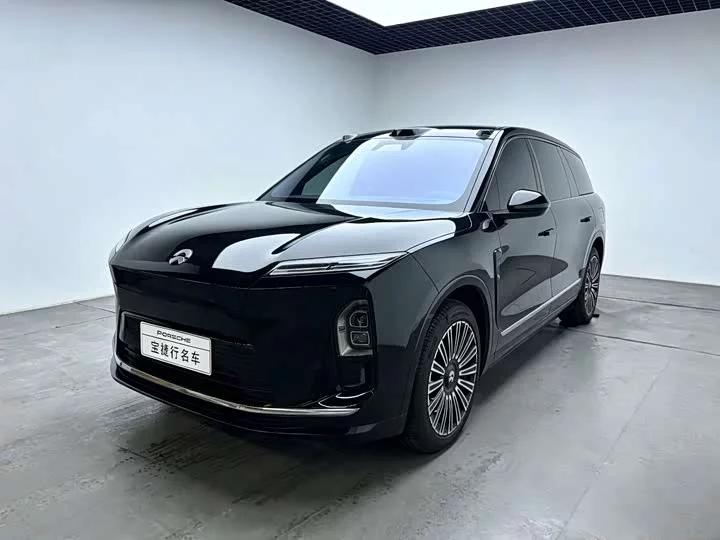 NIO ES8