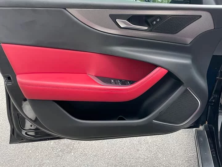 Jaguar XEL