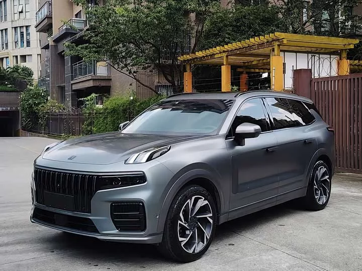 Lynk & Co 09