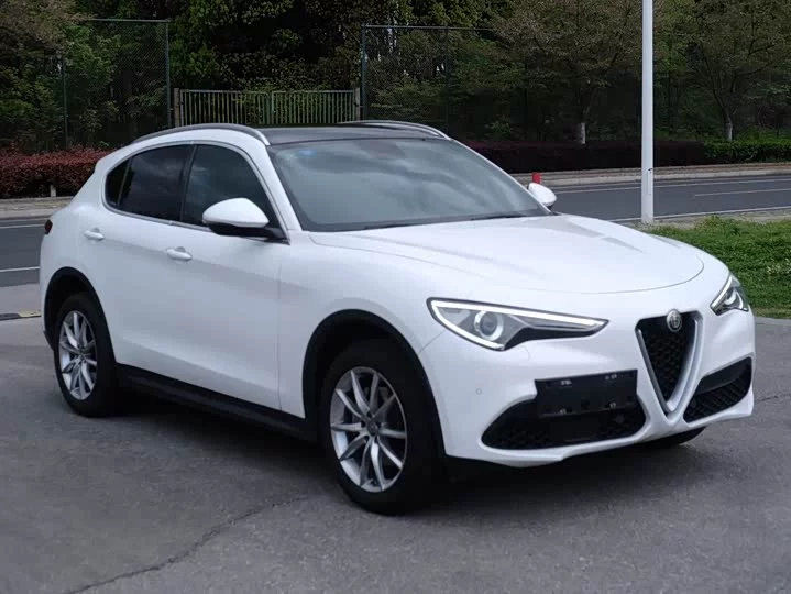 alfa romeo Stelvio