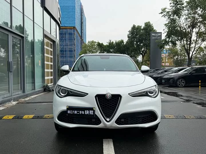 alfa romeo Stelvio