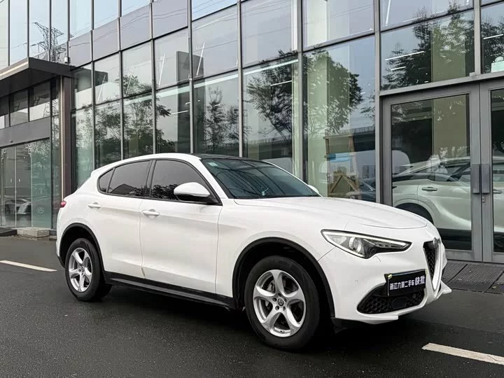 alfa romeo Stelvio