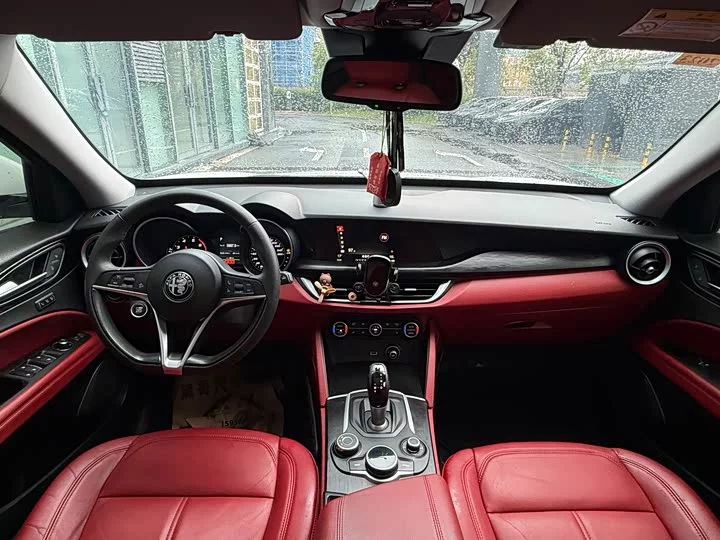 alfa romeo Stelvio