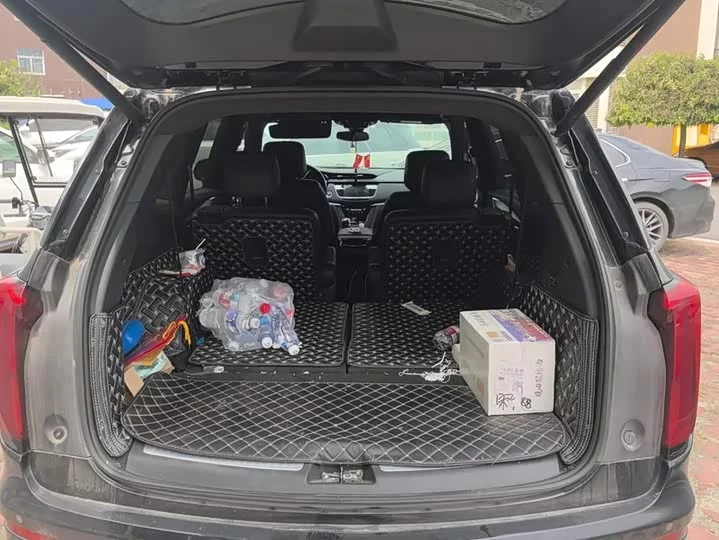 Cadillac XT6