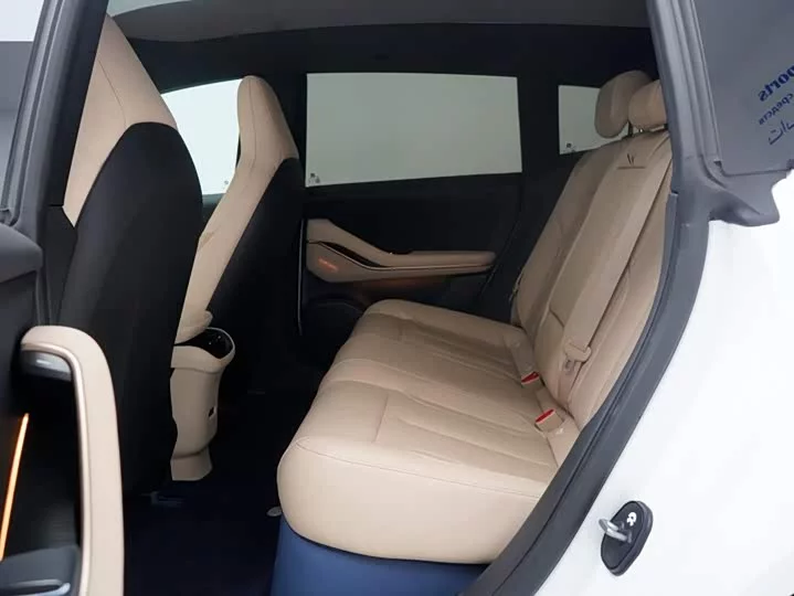 NIO ET5T