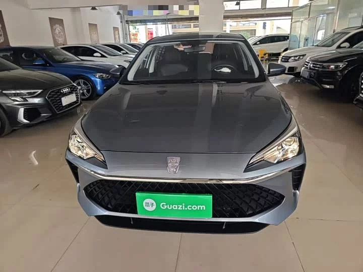 Roewe i5