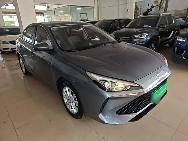 Roewe i5