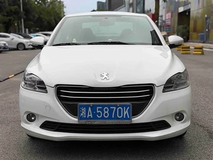 Peugeot 301