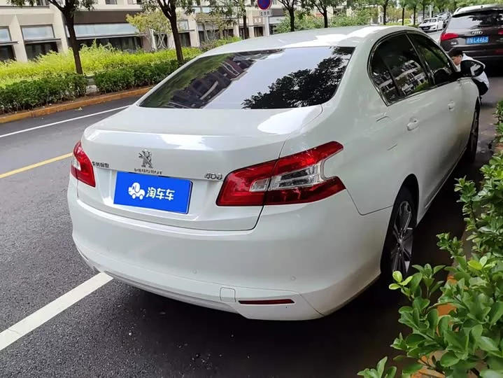 Peugeot 408