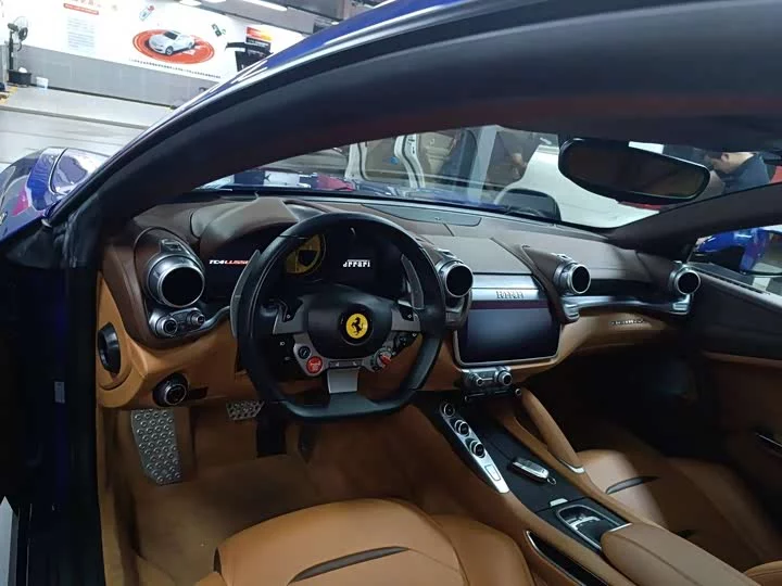 ferrari GTC4Lusso