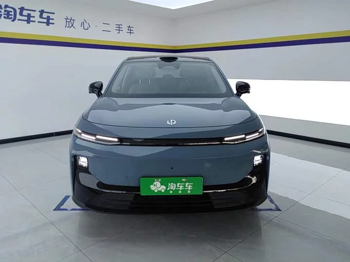 Leapmotor B10