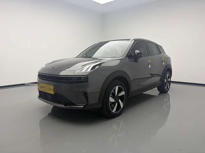 Lynk & Co 06
