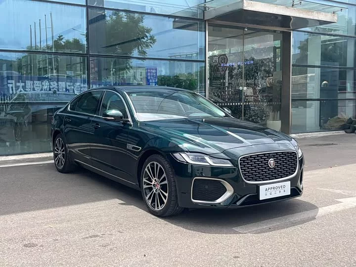 Jaguar XFL