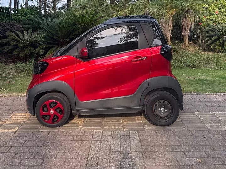 Baojun E100