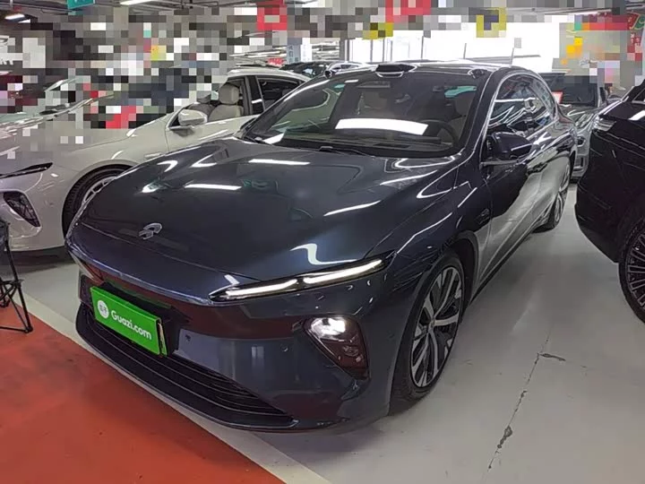 NIO ET7