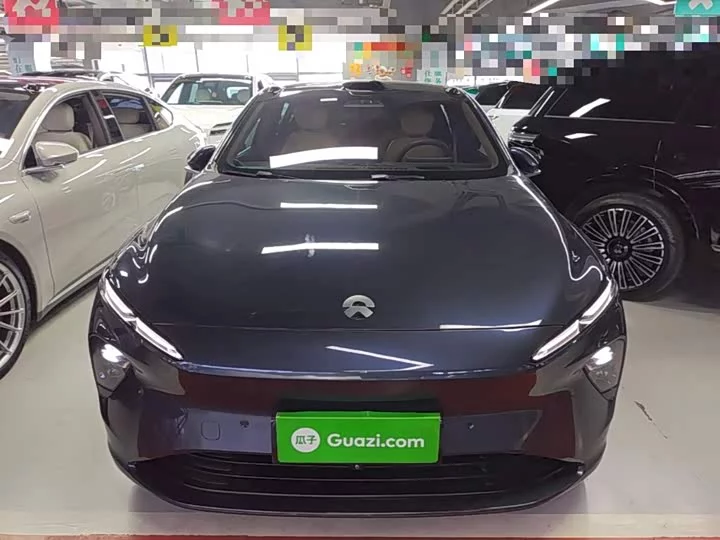NIO ET7
