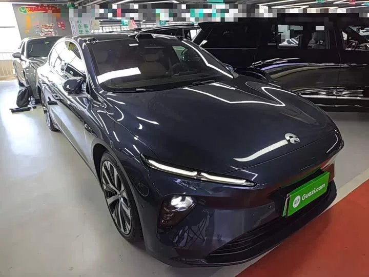 NIO ET7
