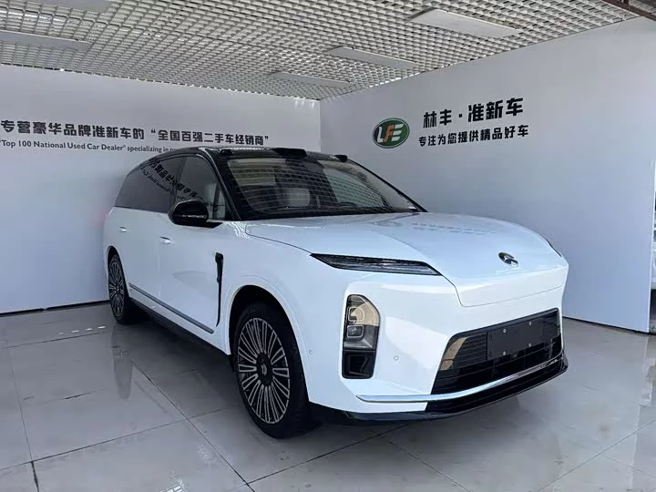 NIO ES8