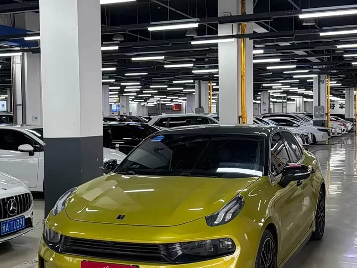Lynk & Co 03