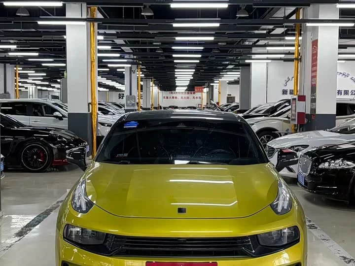 Lynk & Co 03