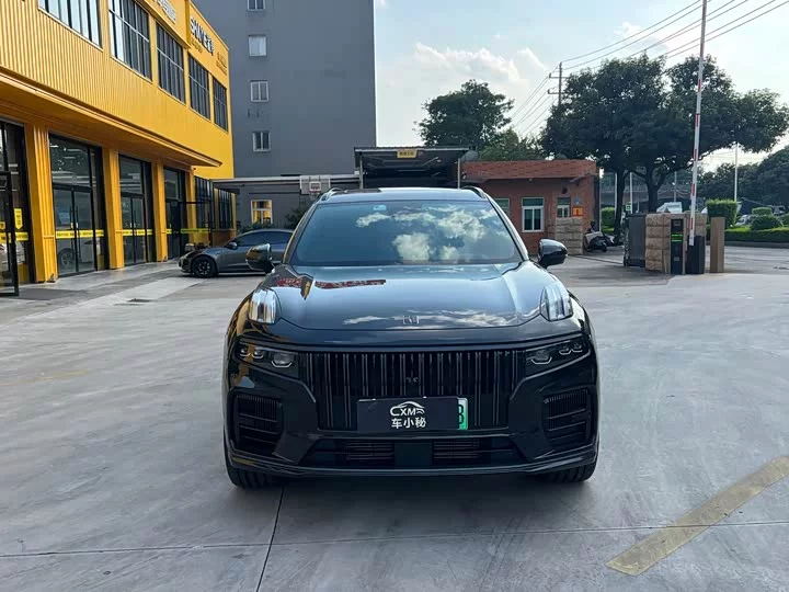 Lynk & Co 09
