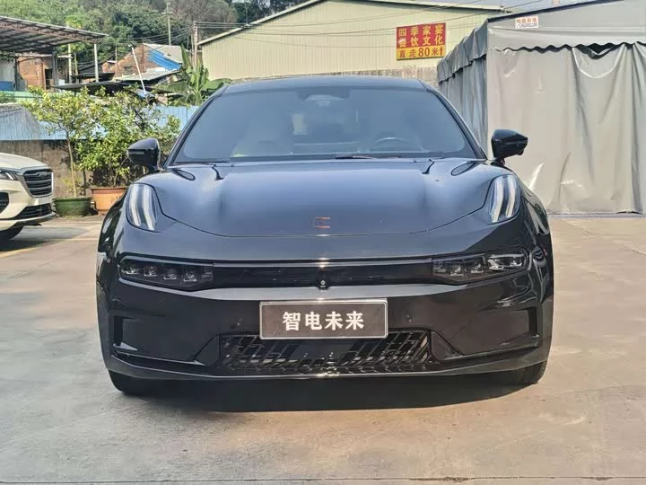 ZEEKR 001