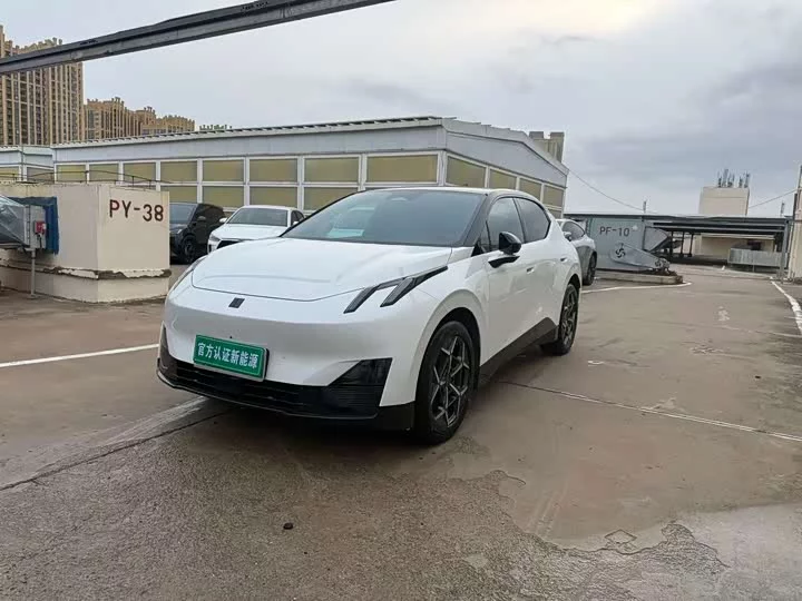 Lynk & Co Z20