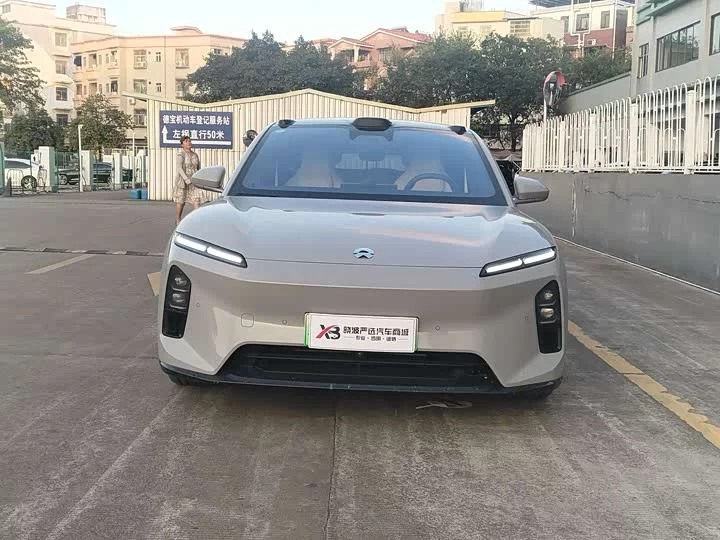 NIO ET5T