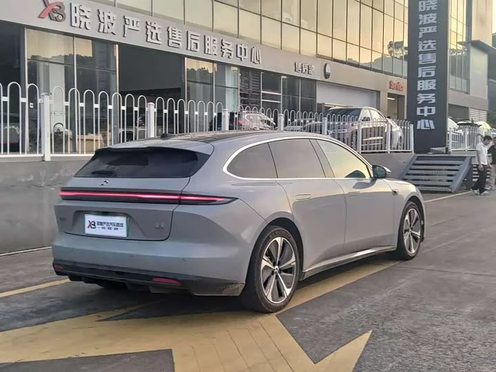 NIO ET5T