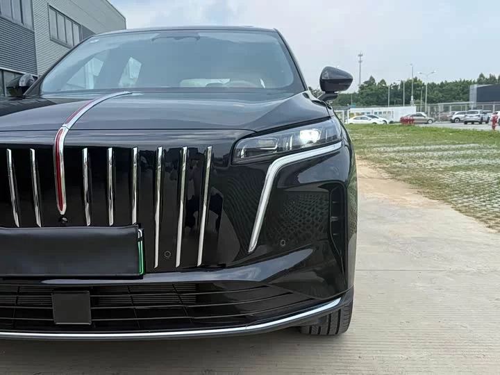 Hongqi HS6 PHEV