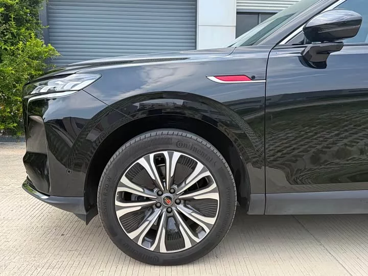 Hongqi HS6 PHEV