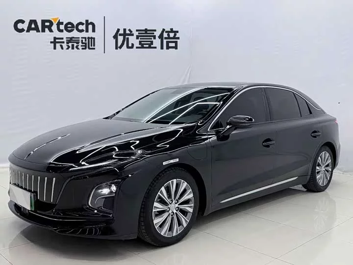 Hongqi E-QM5