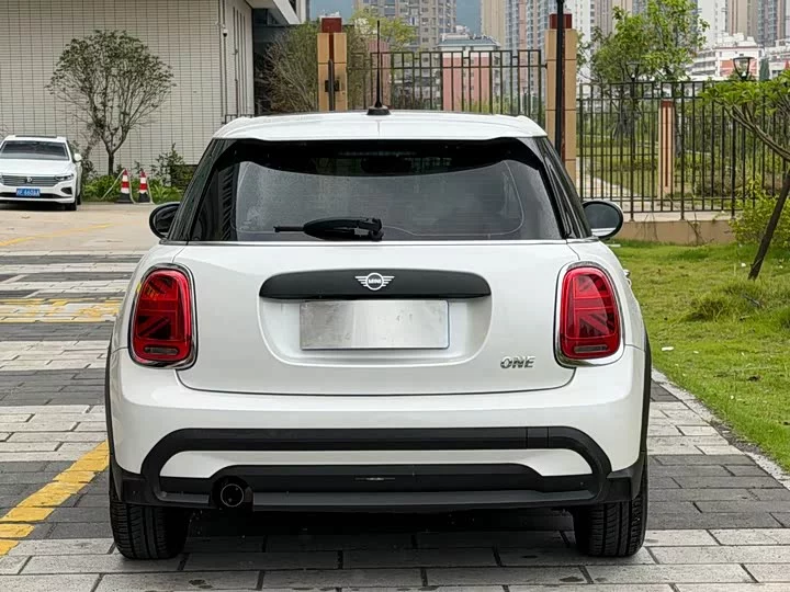 MINI 