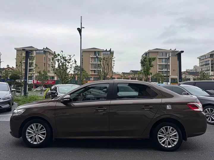Peugeot 301