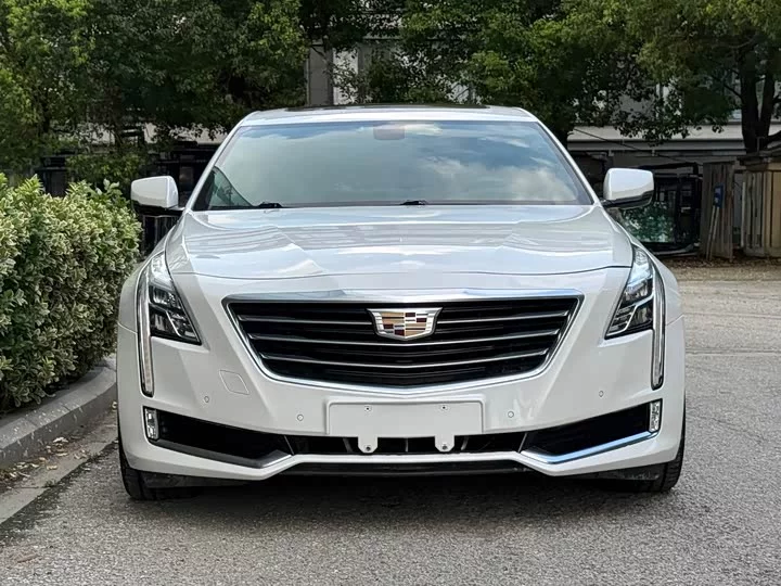 Cadillac CT6 PLUG-IN